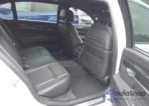 2014 BMW Alpina B7 z USA, uszkodzony, nr VIN WBAYE8C55ED134980